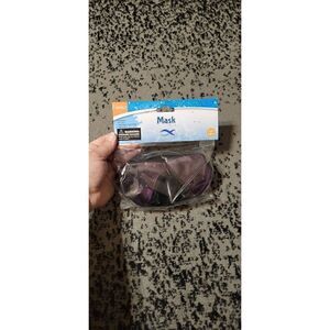 NWT black full-face swimming goggles